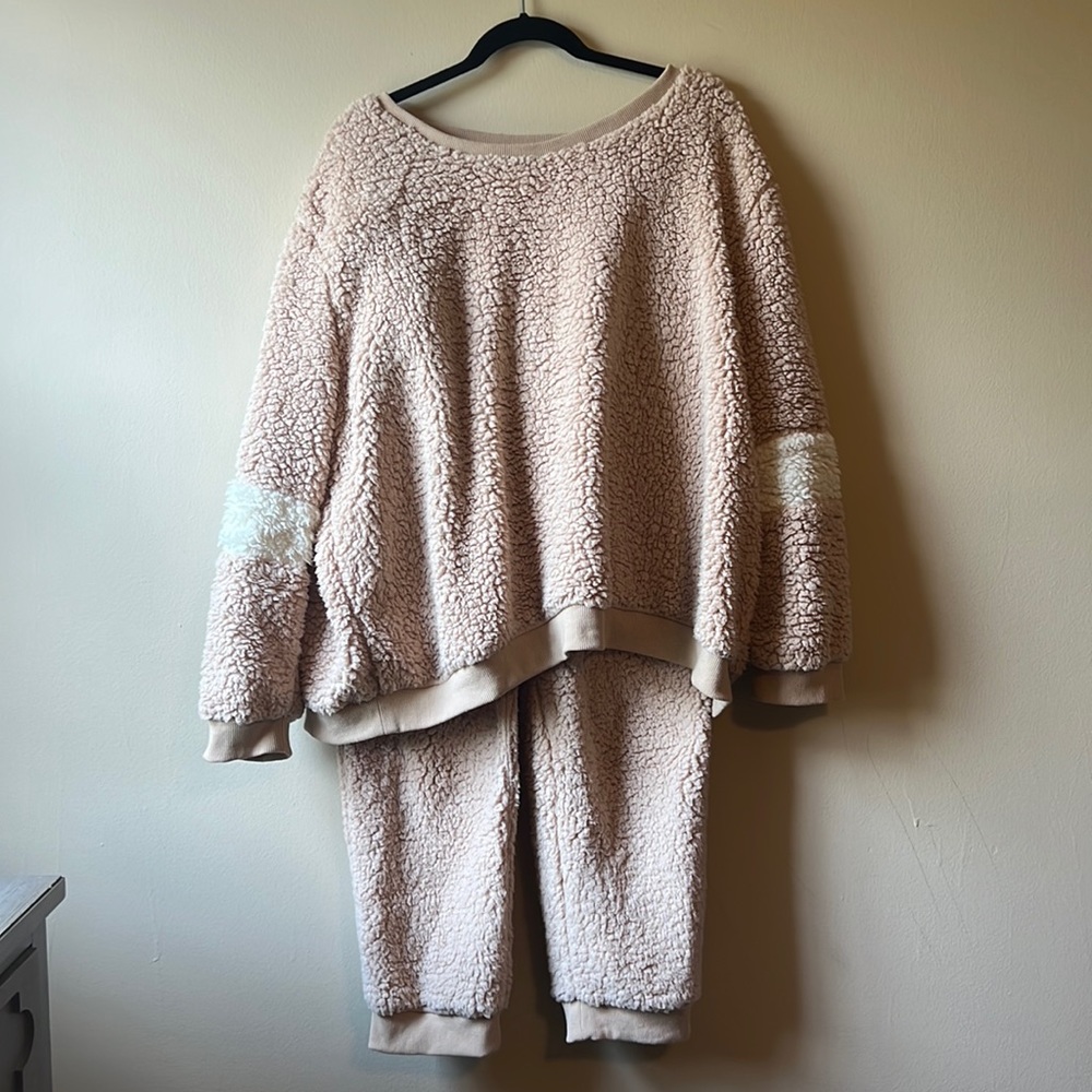 Cozy set! Fashionova, Cream, Size L, Lounge Wear Top & bottom set
